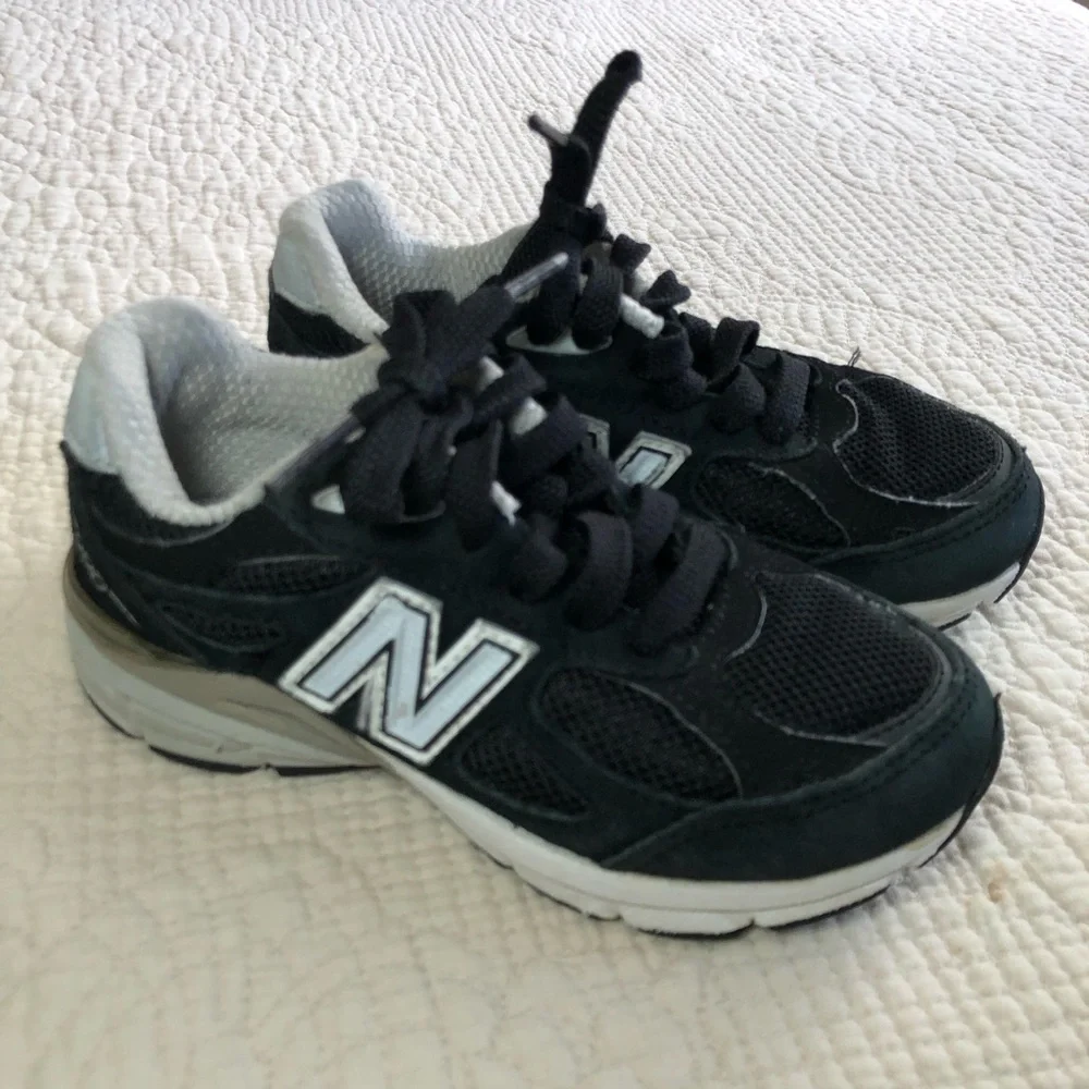 NEW BALANCE 990v3 Kids' Black Athletic Sneakers Size 11